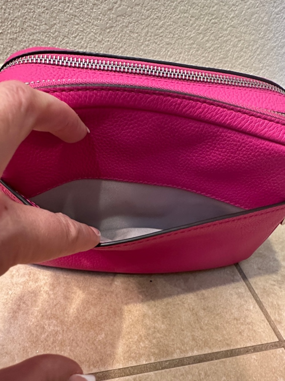 New Michael Kors Double Zip Camera Crossbody Bag - Picture 5 of 8